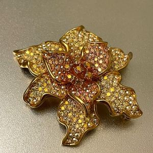 Camrose & Kross Jacquline Kennedy JBK Swarovski Crystal Flower Brooch